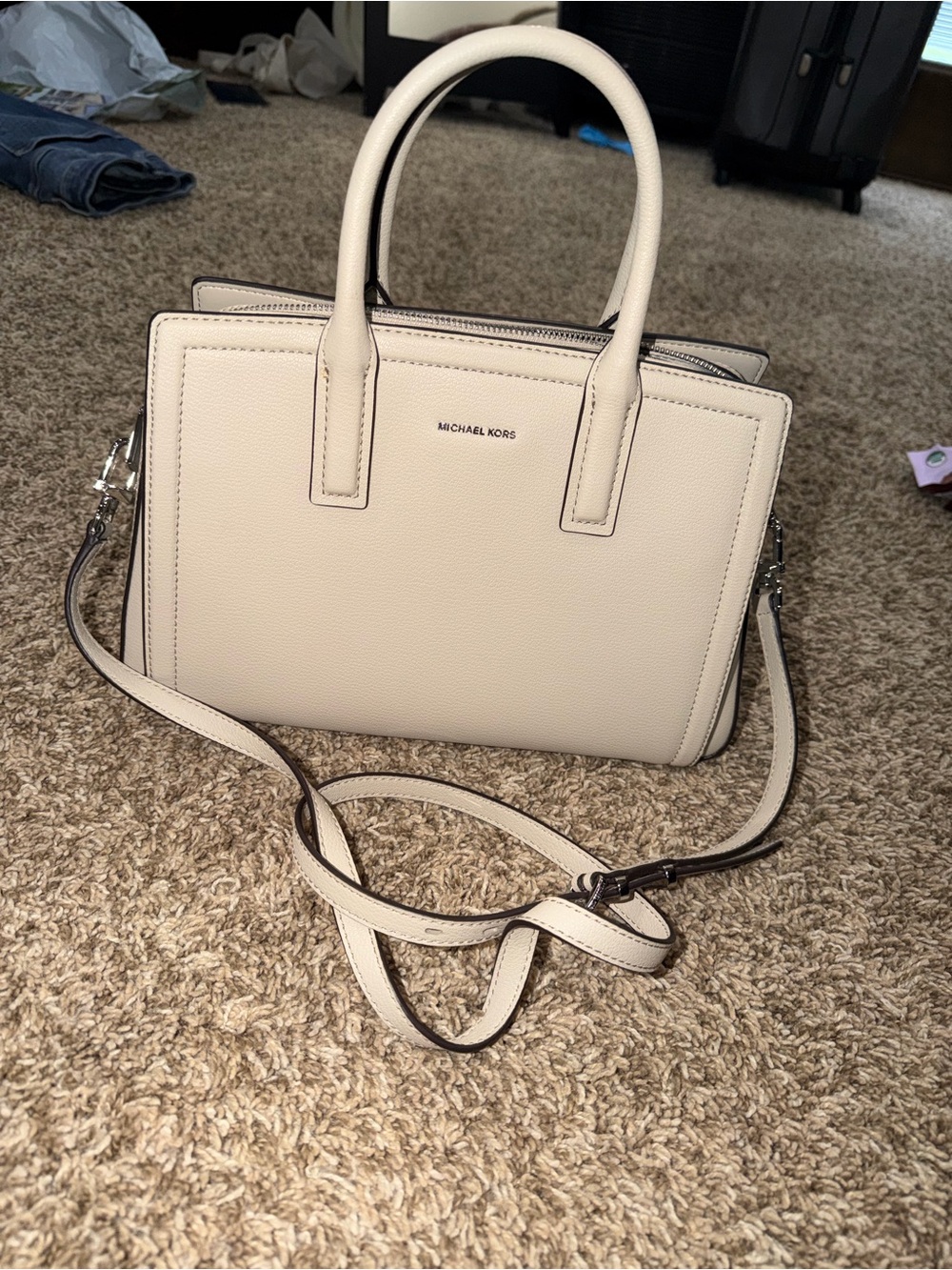 Michael Kors medium Layla Bag, Cream color, nwot, dust bag included